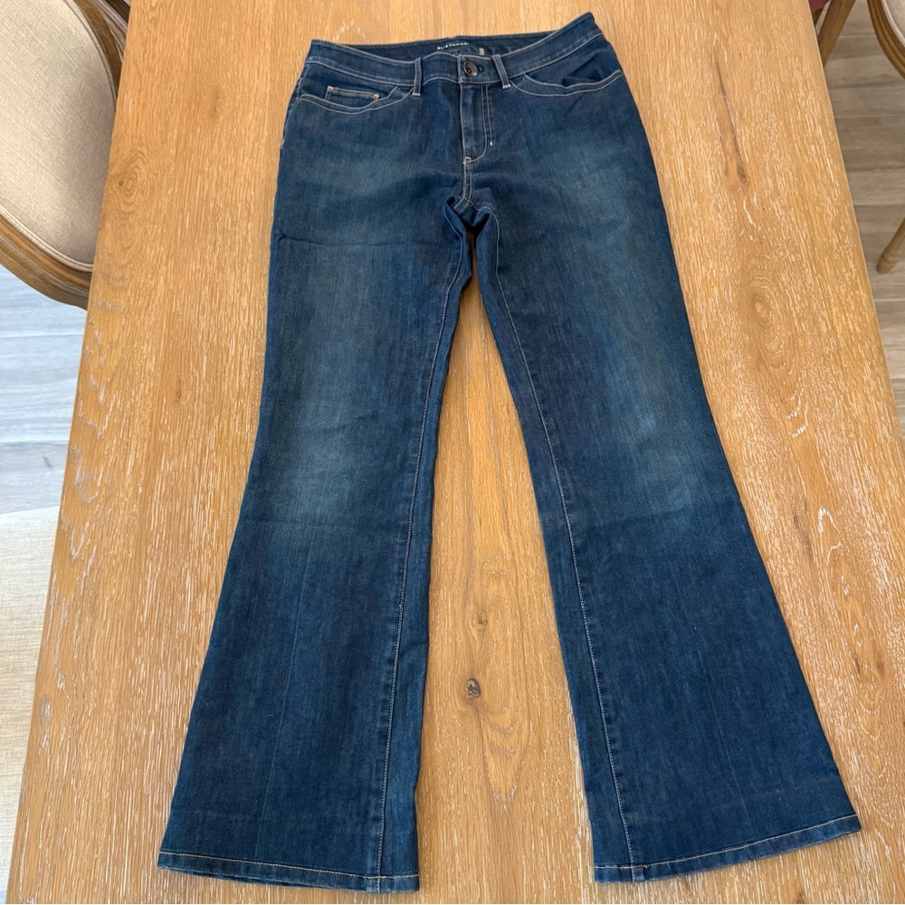 Elie Tahari Dark Blue Flare Jeans size 6